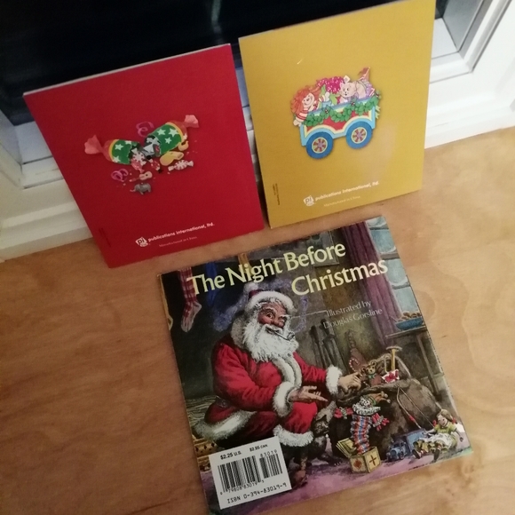 Holiday Kids 5 Books + Teapot Set - Picture 7 of 7